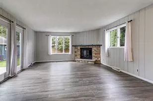 207 Crescent Dr, Neenah, WI 54956 - Photo 18