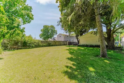 702 W 11th Avenue, Oshkosh, WI 54902 - Photo 22