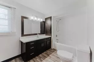 702 W 11th Ave, Oshkosh, WI 54902 - Photo 14