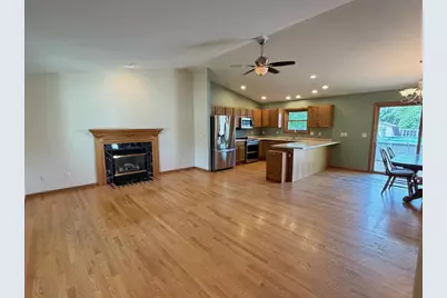 1190 Freedom Avenue, Oshkosh, WI 54901 - Photo 2