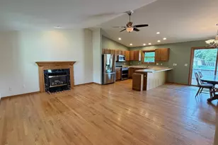 1190 Freedom Ave, Oshkosh, WI 54901 - Photo 2