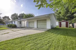 335 Front St, Pulaski, WI 54162 - Photo 26