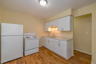 15 6th St, Fond du Lac, WI 54935 - Photo 2