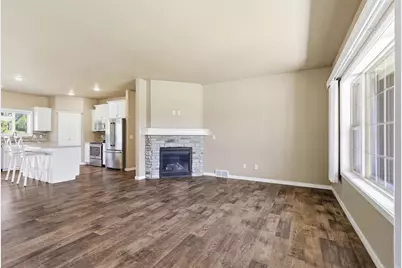 2948 Chrystella Drive, Menasha, WI 54952 - Photo 4