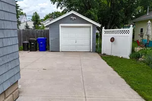1210 W Packard St, Appleton, WI 54914 - Photo 2