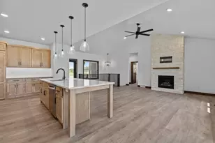 N9274 Homestead Ln, Appleton, WI 54915 - Photo 10