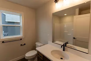 W5890 Edgewood Dr, Menasha, WI 54952 - Photo 24
