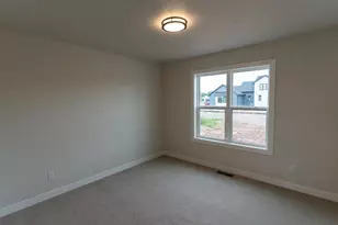 W5890 Edgewood Dr, Menasha, WI 54952 - Photo 24