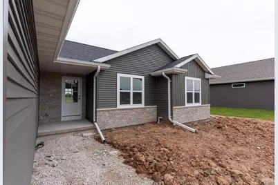W5890 Edgewood Drive, Menasha, WI 54952 - Photo 2