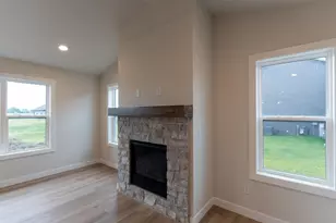W5890 Edgewood Dr, Menasha, WI 54952 - Photo 30