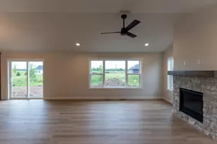 W5890 Edgewood Dr, Menasha, WI 54952 - Photo 38