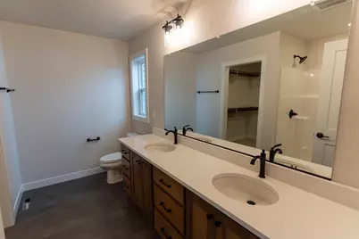 W5890 Edgewood Drive, Menasha, WI 54952 - Photo 14