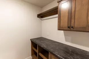 W5890 Edgewood Dr, Menasha, WI 54952 - Photo 12