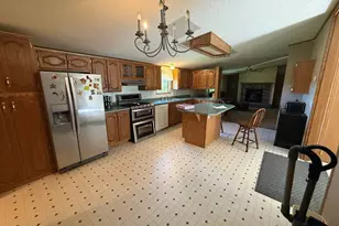 W12628 Leopolis Rd, Leopolis, WI 54948 - Photo 4