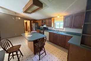W12628 Leopolis Rd, Leopolis, WI 54948 - Photo 6