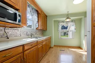 833 N Buchanan St, Green Bay, WI 54303 - Photo 10