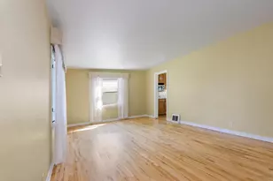 833 N Buchanan St, Green Bay, WI 54303 - Photo 6