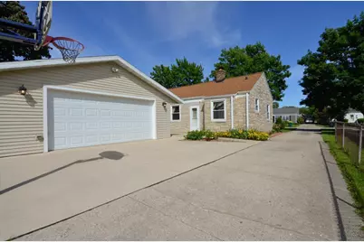 833 N Buchanan Street, Green Bay, WI 54303 - Photo 36