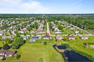W6115 Sherwood Point Dr, Greenville, WI 54942 - Photo 4