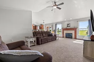 W6115 Sherwood Point Dr, Greenville, WI 54942 - Photo 24