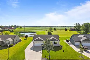 W6115 Sherwood Point Dr, Greenville, WI 54942 - Photo 2