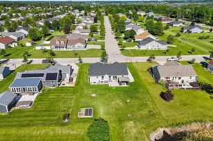 W6115 Sherwood Point Dr, Greenville, WI 54942 - Photo 10