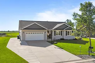 W6115 Sherwood Point Dr, Greenville, WI 54942 - Photo 8
