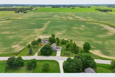 W3387 County Line Road, Herman, WI 53015 - Photo 32