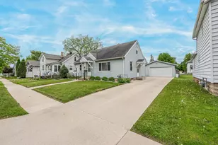 278 E 9th St, Fond du Lac, WI 54935 - Photo 2