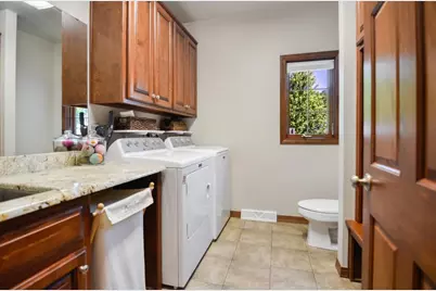 1521 Royal Crown Court, Green Bay, WI 54313 - Photo 32