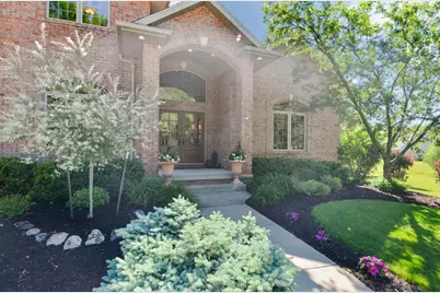 1521 Royal Crown Court, Green Bay, WI 54313 - Photo 2