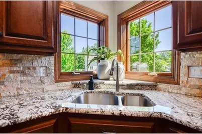 1521 Royal Crown Court, Green Bay, WI 54313 - Photo 28