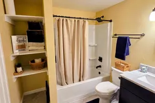 831 S Baird St, Green Bay, WI 54301 - Photo 8