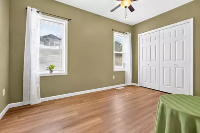 831 S Baird Street, Green Bay, WI 54301 - Photo 6