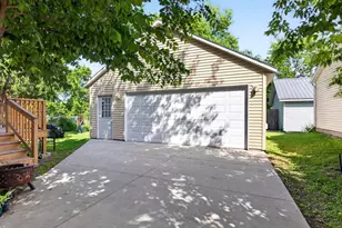 831 S Baird St, Green Bay, WI 54301 - Photo 44