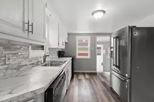 1858 Eastman Ave, Green Bay, WI 54302 - Photo 6