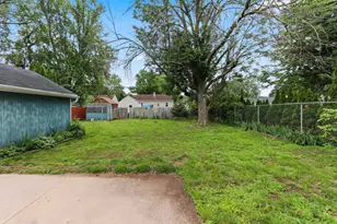 1858 Eastman Ave, Green Bay, WI 54302 - Photo 20