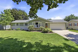 1530 Glen Rd, Green Bay, WI 54313 - Photo 2