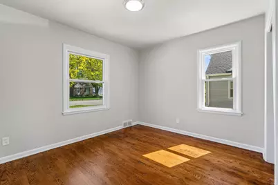939 Sherry Street, Neenah, WI 54956 - Photo 10