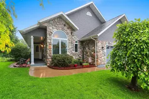74 Shore Dr, Clintonville, WI 54929 - Photo 1