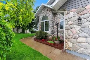 74 Shore Dr, Clintonville, WI 54929 - Photo 4