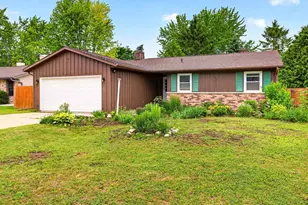 121 Alexander Dr, Neenah, WI 54956 - Photo 2