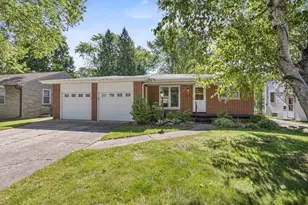 121 Hudson St, Green Bay, WI 54303 - Photo 4
