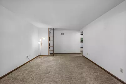 121 Hudson Street, Green Bay, WI 54303 - Photo 8