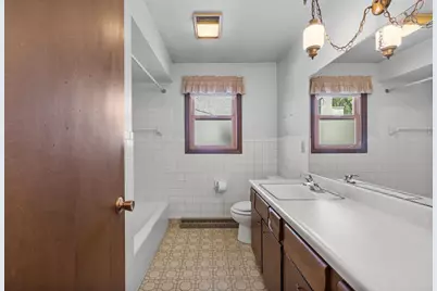 121 Hudson Street, Green Bay, WI 54303 - Photo 18