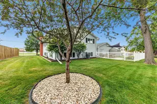 2400 S Ridge Rd, Green Bay, WI 54304 - Photo 8