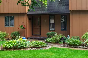 516 E Eagle Terrace, Green Bay, WI 54313 - Photo 4