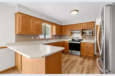 2615 W Sunnyview Circle, Appleton, WI 54914 - Photo 12