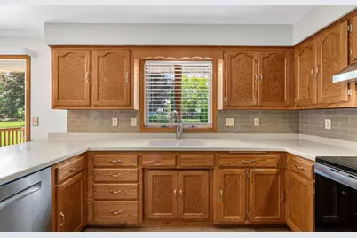 2615 W Sunnyview Circle, Appleton, WI 54914 - Photo 10