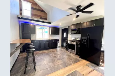 512 W 19th Avenue, Oshkosh, WI 54904 - Photo 8